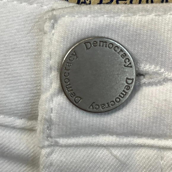 Democracy "Ab" technology Womens 20W White Shorts Raw Hem NEW - Picture 9 of 14